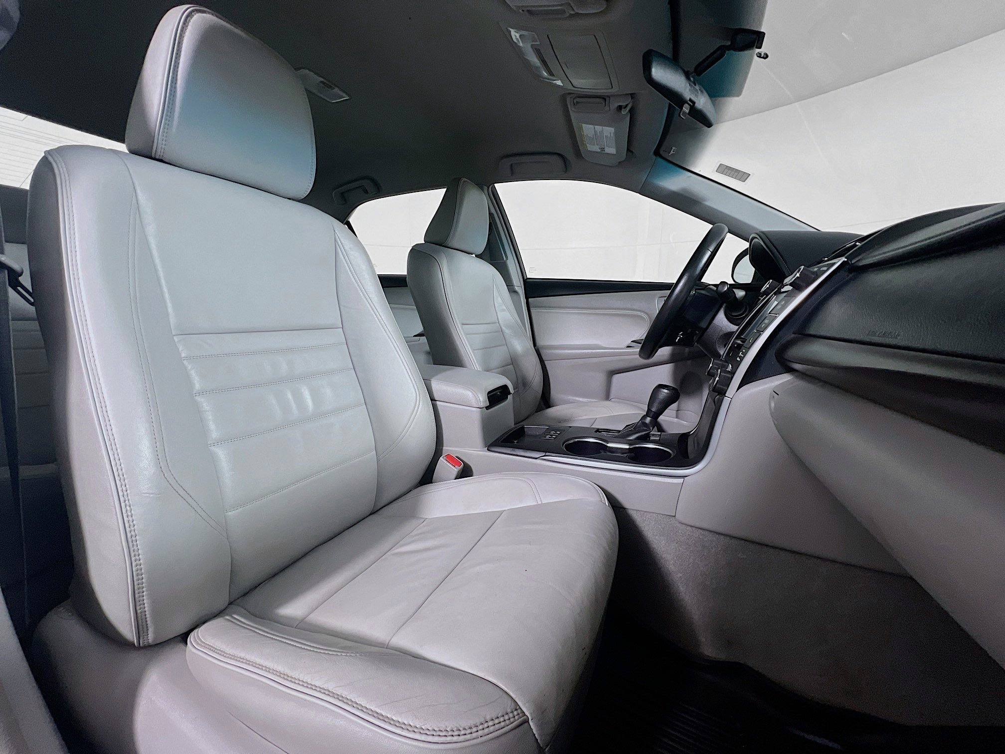 Used 2017 Toyota Camry XLE FWD image 22