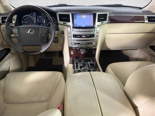Used 2013 Lexus LX 570 4WD w/ Luxury Pkg w/Pre-crash image 25