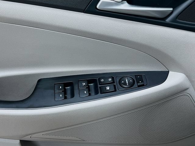 Used 2020 Hyundai Tucson Value FWD image 17