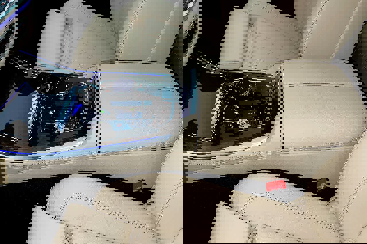 Used 2021 BMW X5 xDrive40i w/ Premium Package image 19