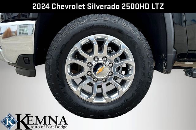 Used 2024 Chevrolet Silverado 2500 LTZ w/ LTZ Premium Package AWD/4WD image 41