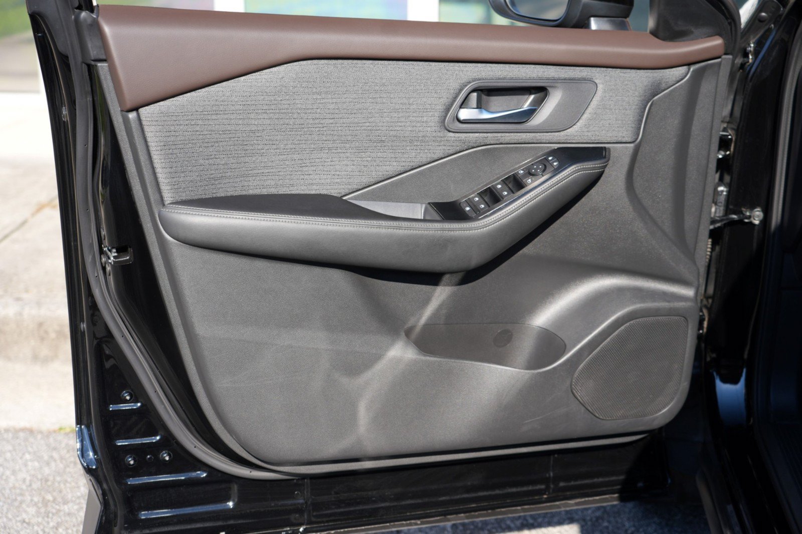 Used 2022 Nissan Rogue SV AWD/4WD image 36