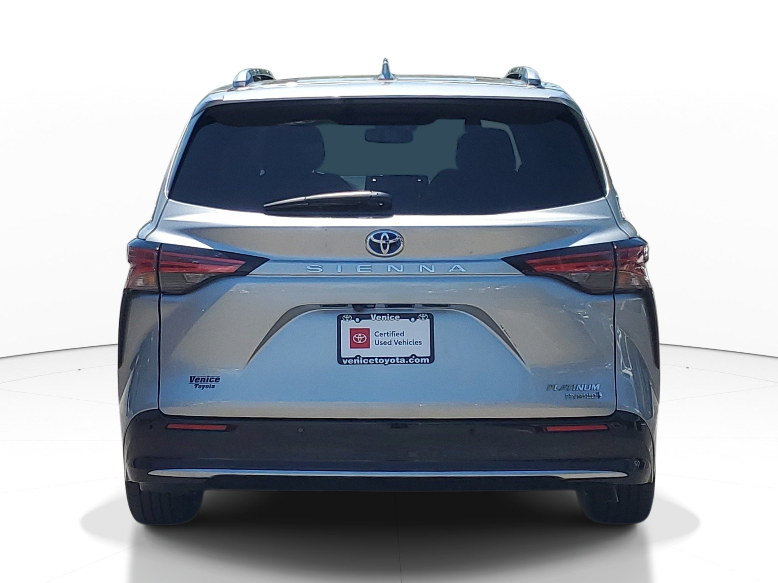 Certified 2023 Toyota Sienna Platinum FWD image 5