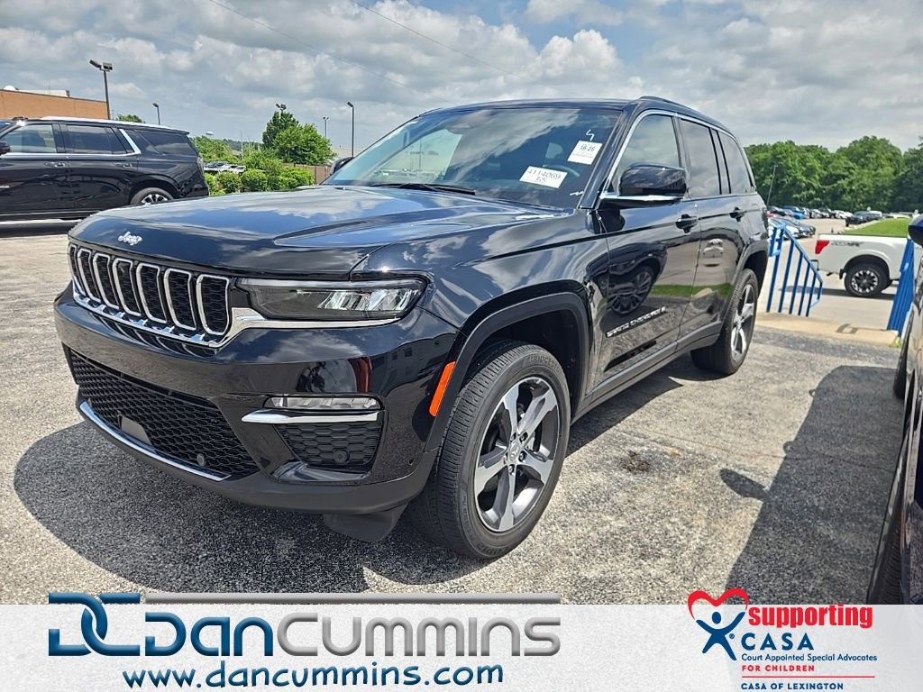 Used 2023 Jeep Grand Cherokee Limited w/ Luxury Tech Group II AWD/4WD image 1