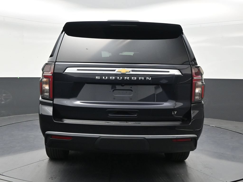 Used 2024 Chevrolet Suburban LS RWD image 4
