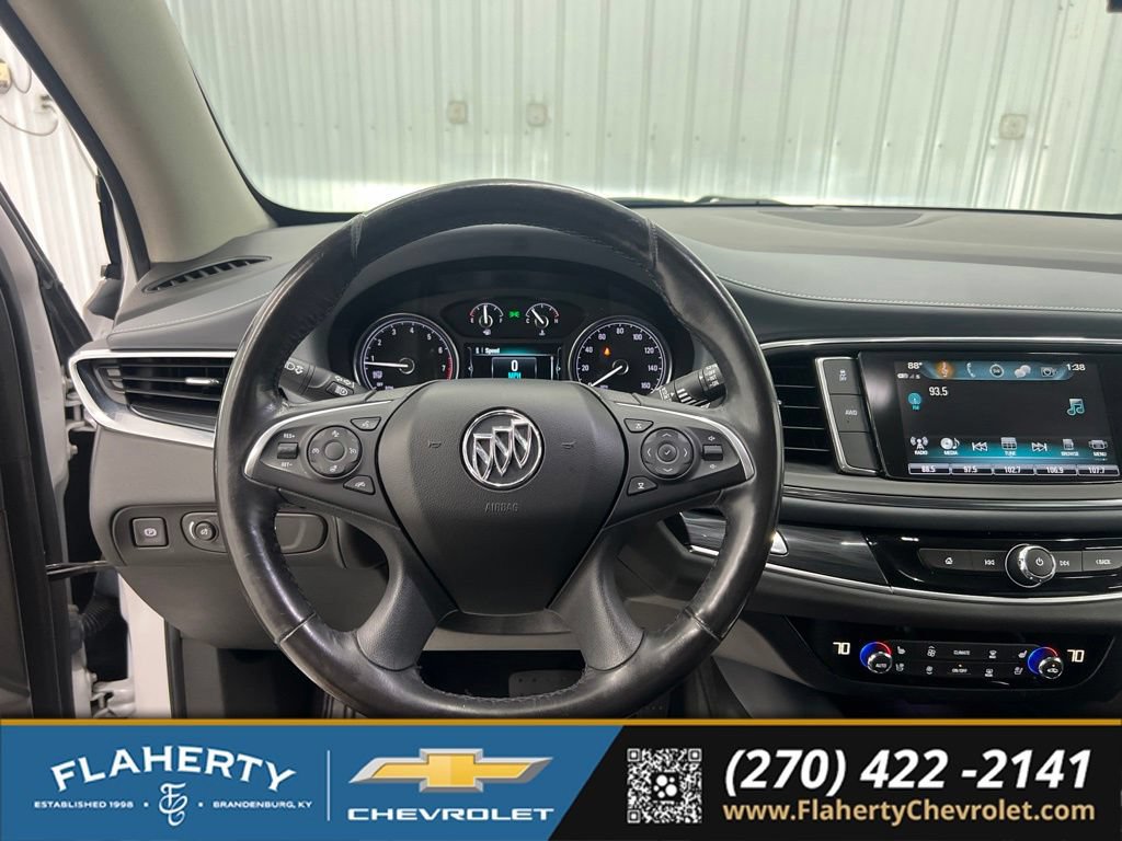 Used 2018 Buick Enclave Premium w/ LPO, Hit The Road Package AWD/4WD image 28