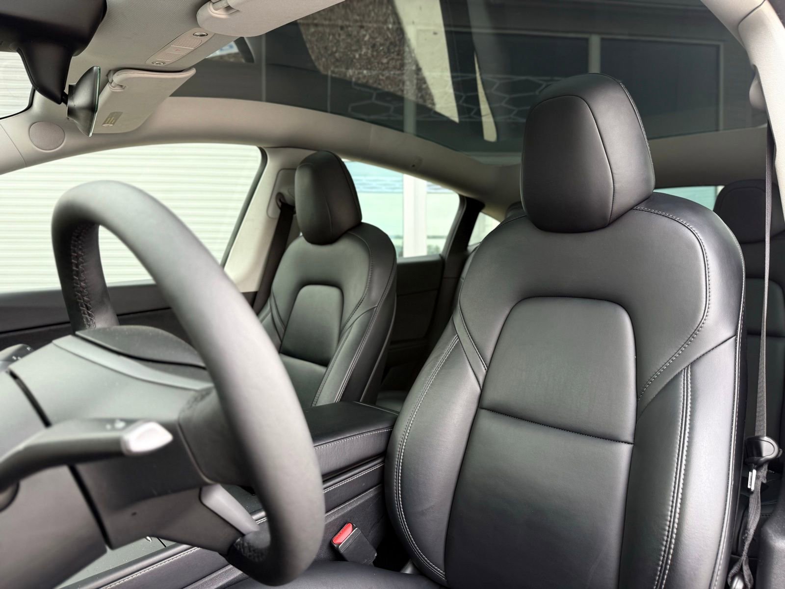 Used 2022 Tesla Model Y Long Range image 21