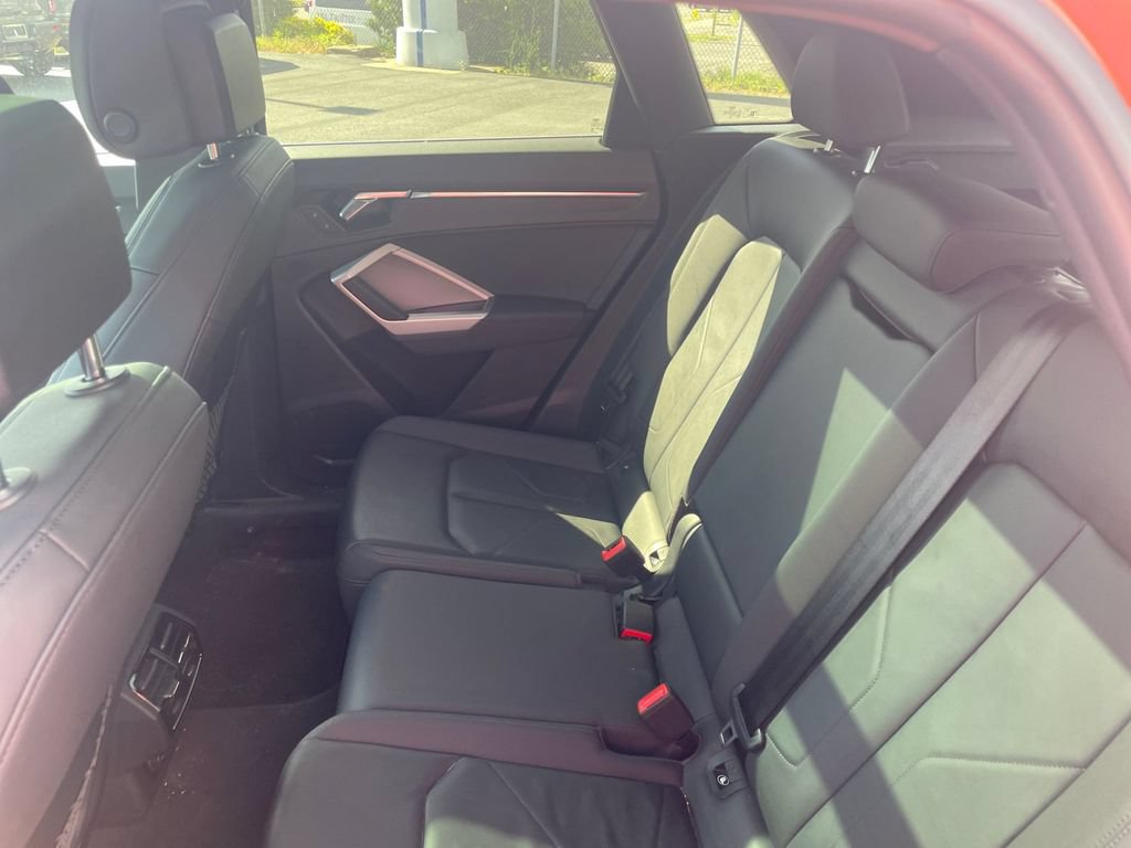 Used 2021 Audi Q3 2.0T Premium w/ Convenience Package AWD/4WD image 14