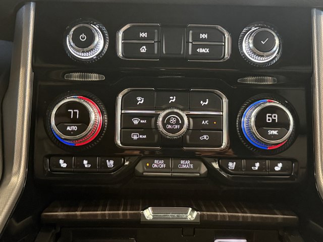 Used 2024 GMC Yukon Denali RWD image 4