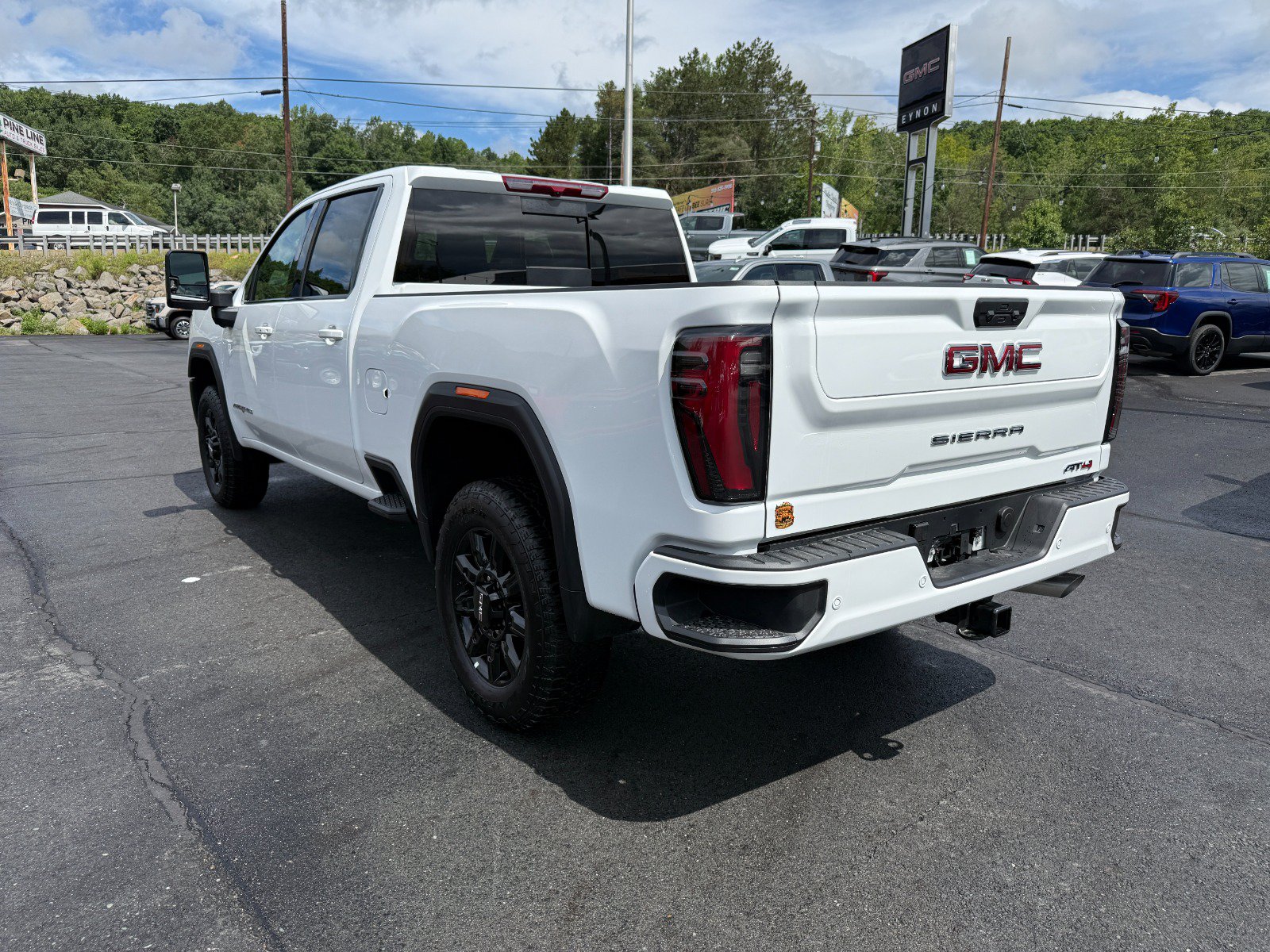 New 2026 GMC Sierra 2500 AT4 w/ AT4 Preferred Package AWD/4WD image 3