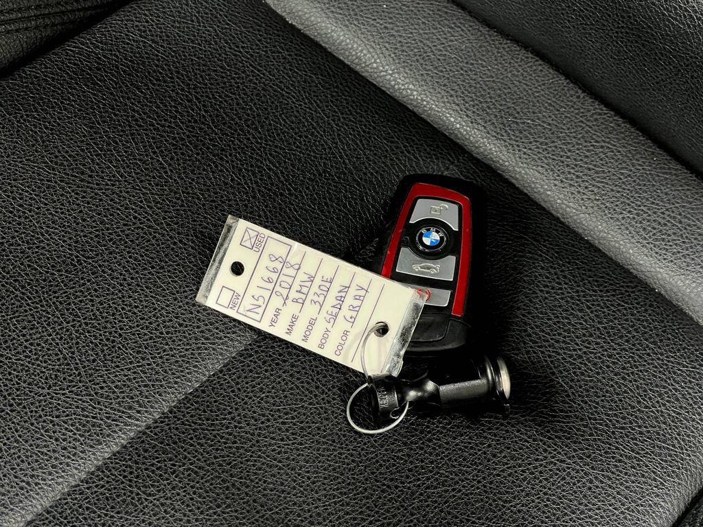 Used 2018 BMW 330e RWD image 39