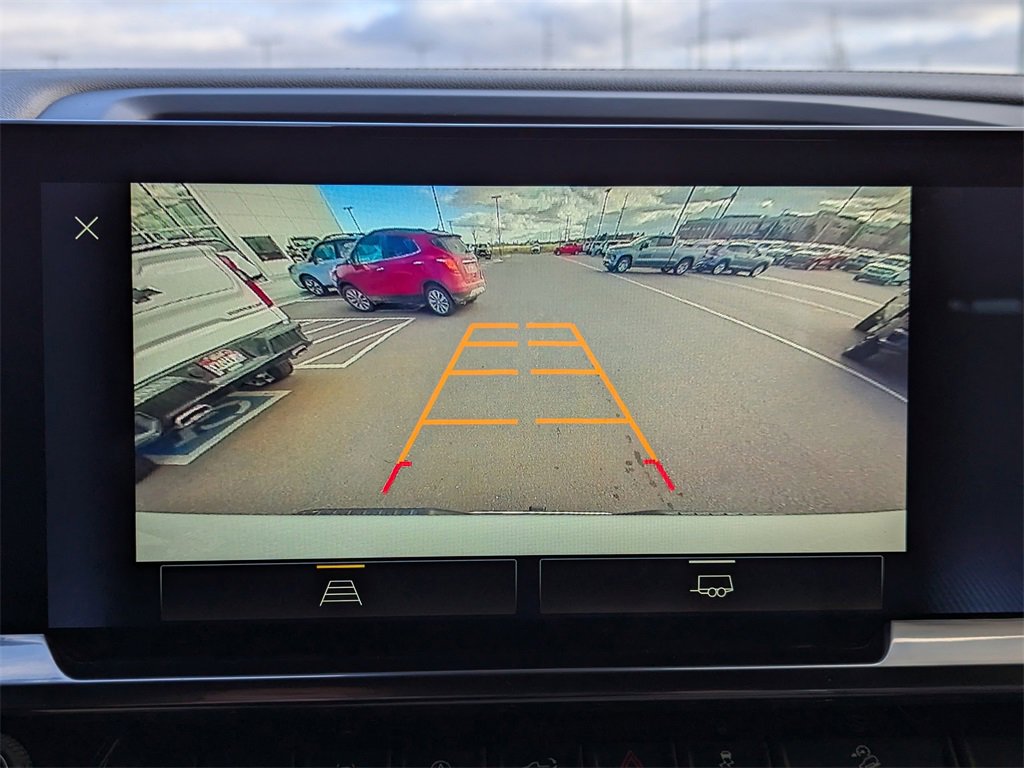 Used 2023 Chevrolet Silverado 1500 LT w/ Z71 Off-Road Package image 24