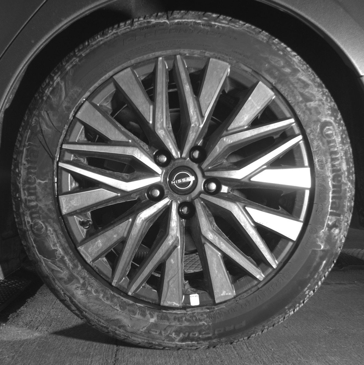 Used 2025 Nissan Altima 2.5 SV FWD image 14