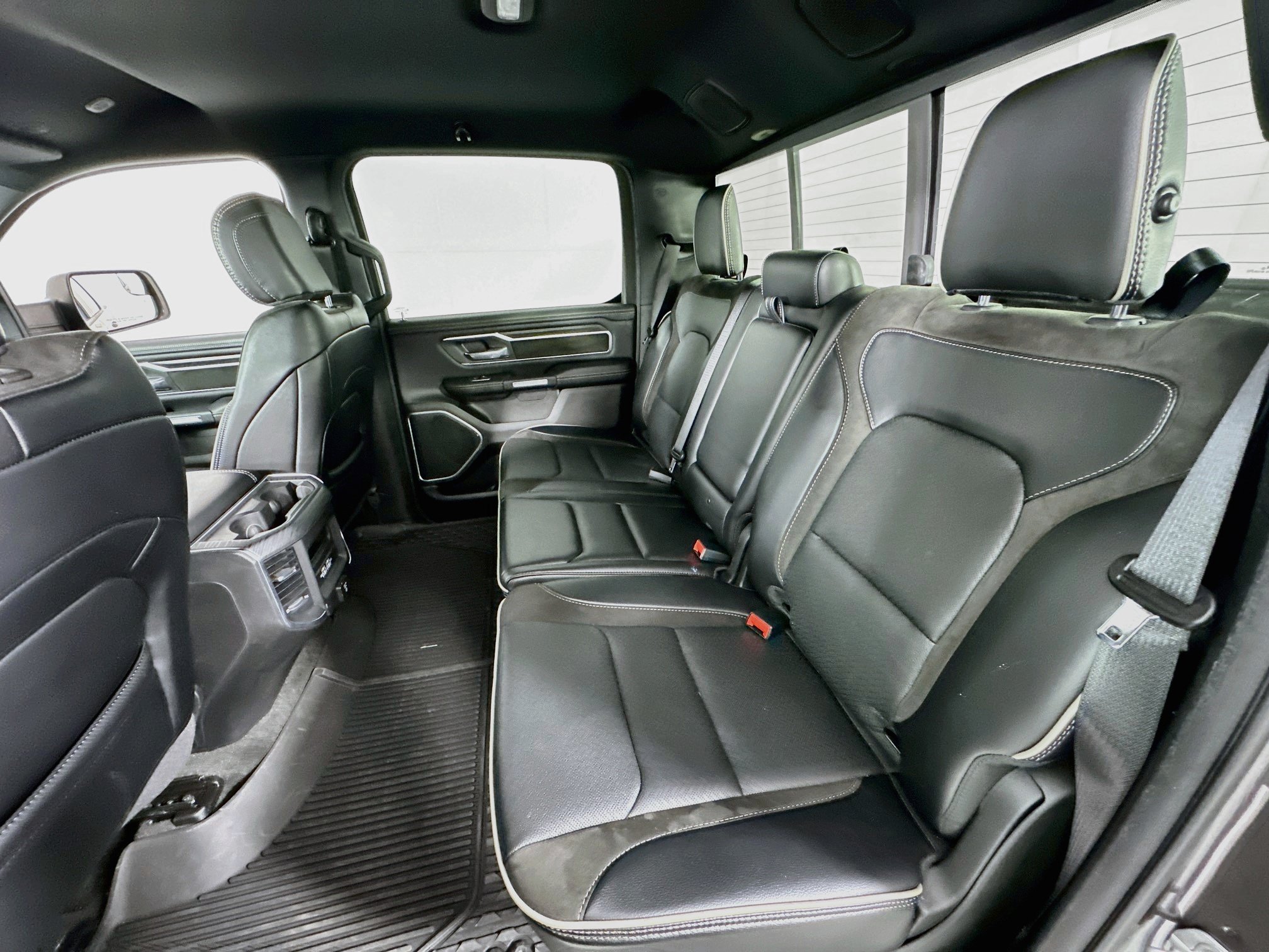 Used 2023 RAM 1500 Laramie AWD/4WD image 25