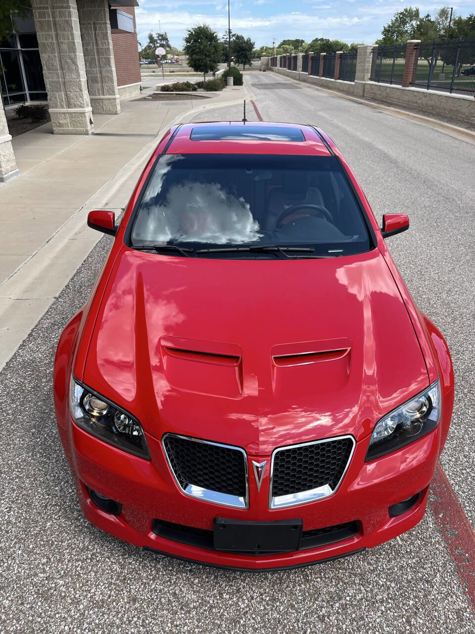 Used 2009 Pontiac G8 GXP image 8