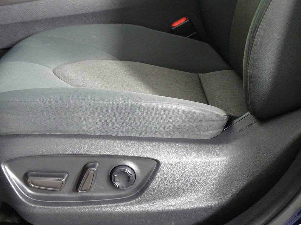 Used 2022 Toyota Camry LE image 17
