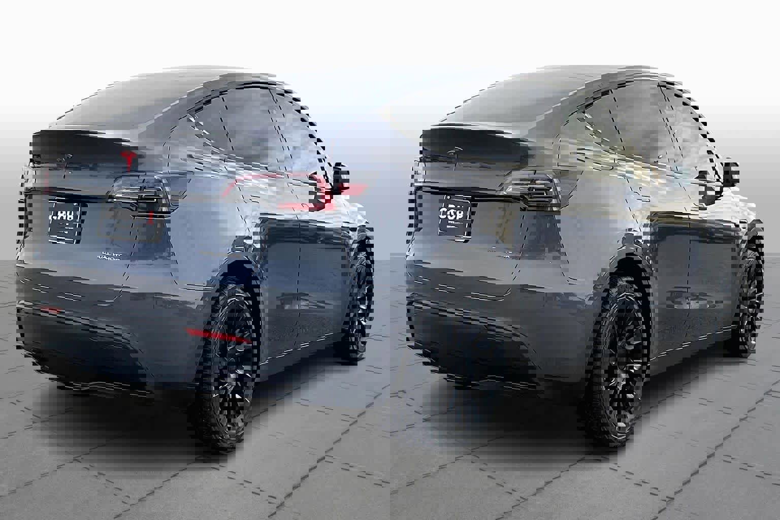 Used 2023 Tesla Model Y AWD image 10