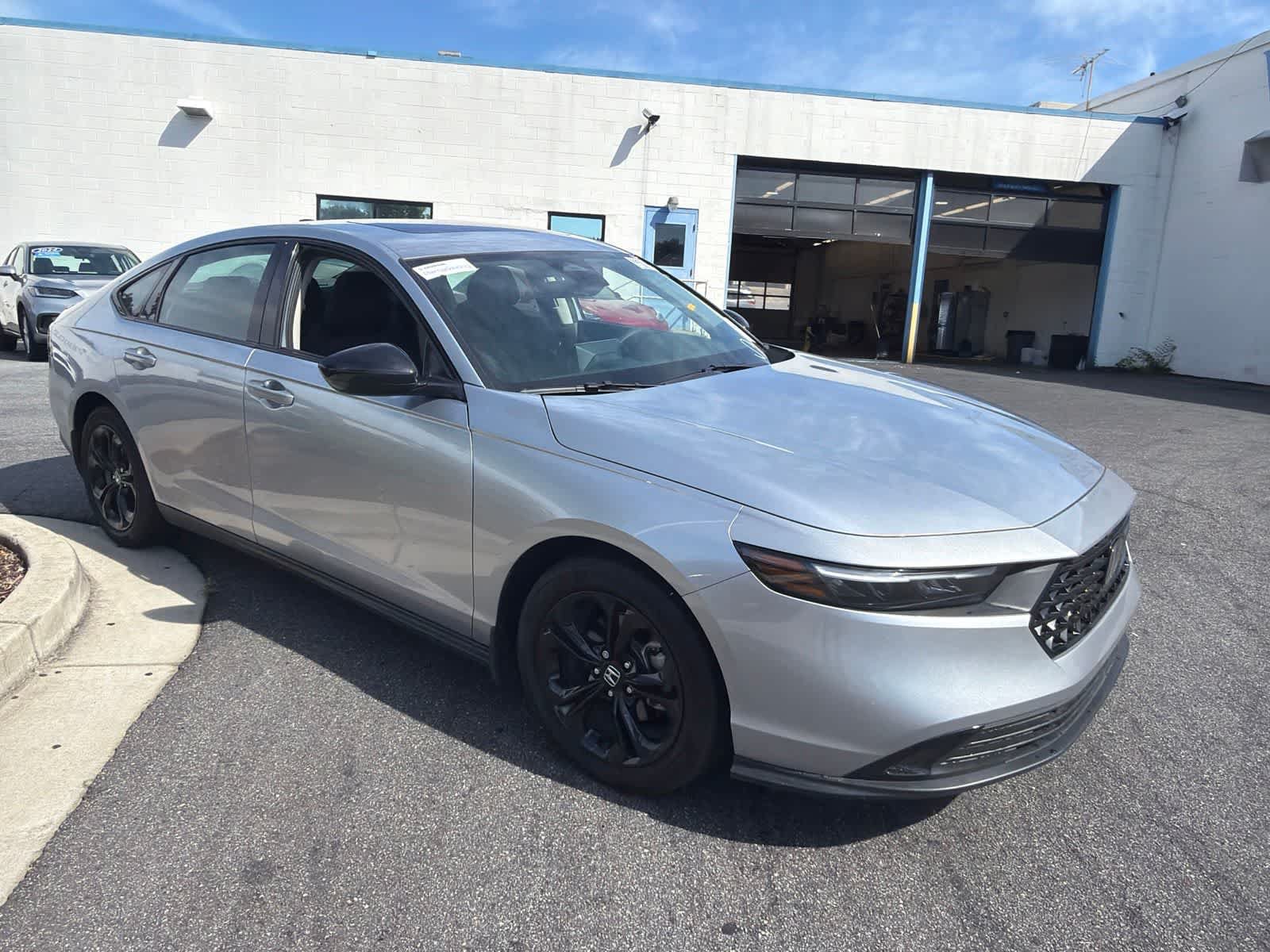 Used 2025 Honda Accord SE image 12