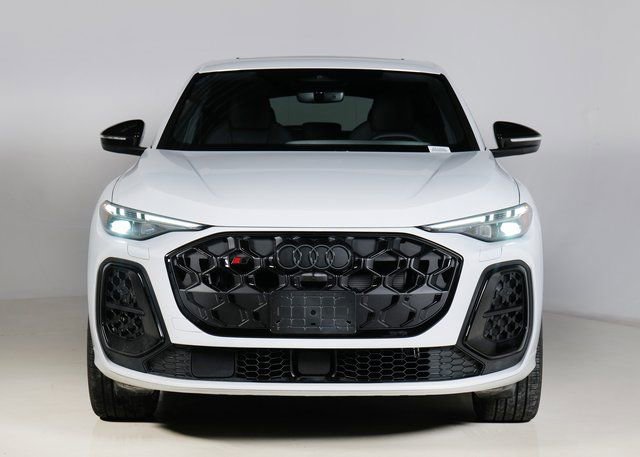 New 2025 Audi SQ5 Prestige image 9