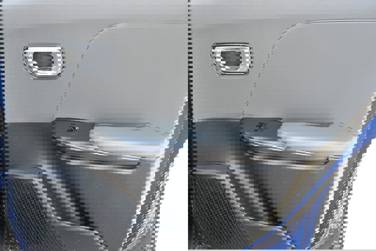 Used 2025 Kia K4 LXS image 15