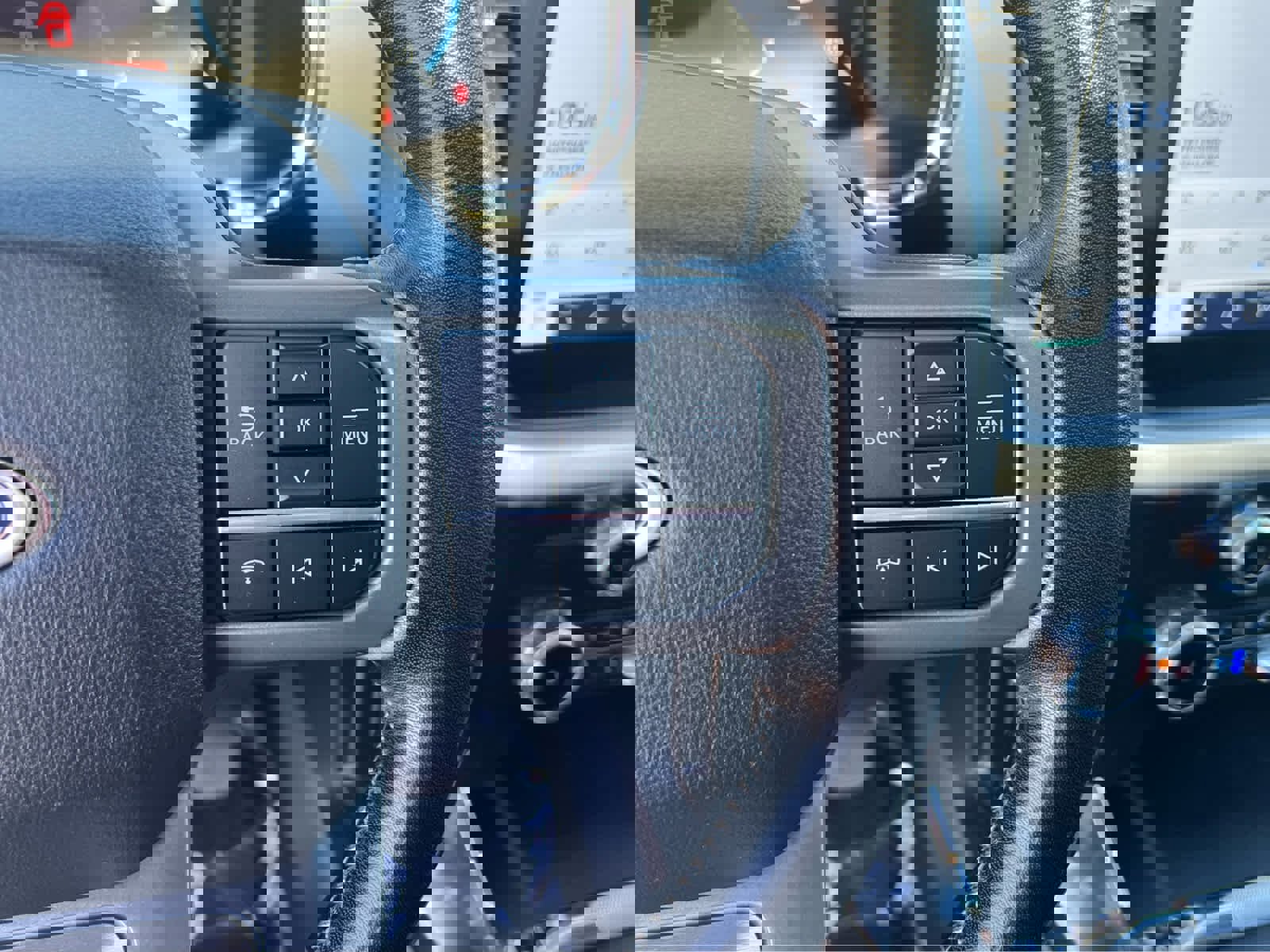 Used 2022 Ford F150 Lariat w/ Equipment Group 502A High image 34