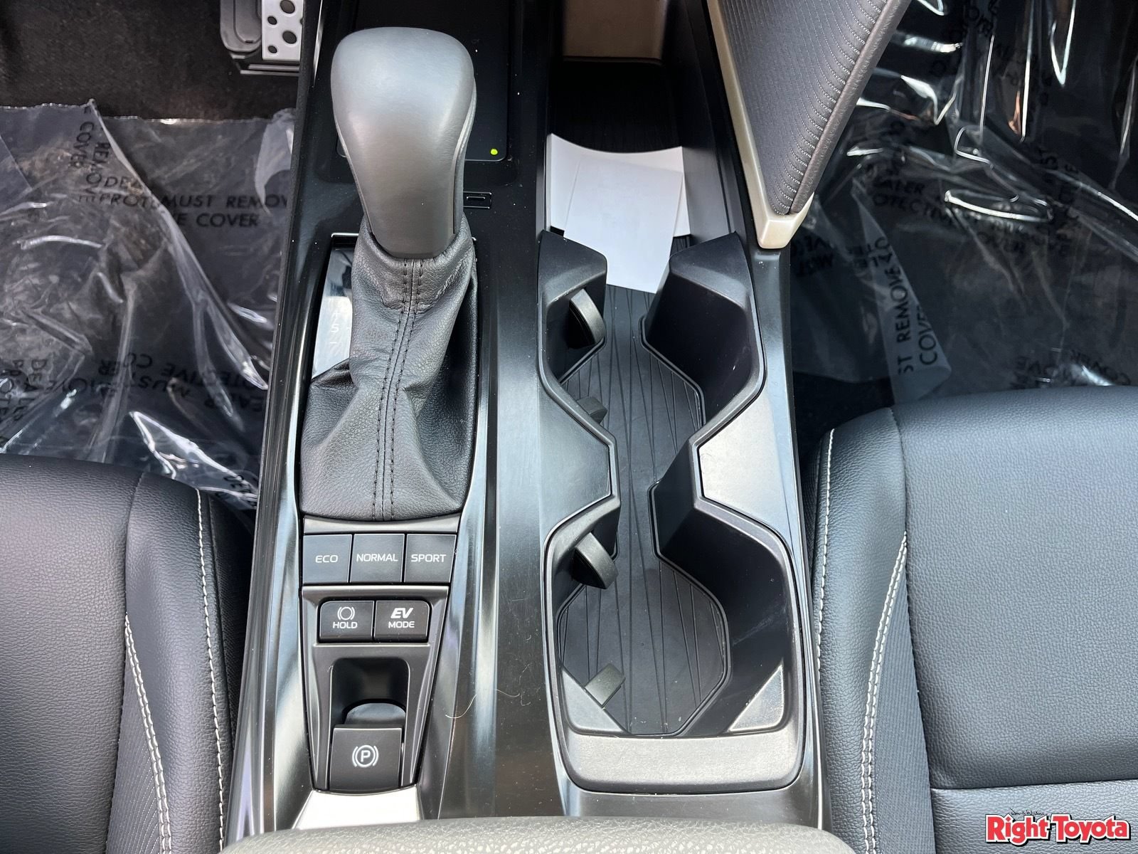Used 2026 Toyota Camry SE FWD image 31