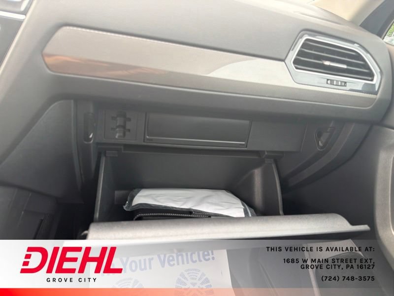 Used 2024 Volkswagen Tiguan SE AWD/4WD image 38