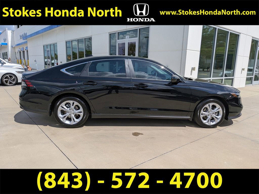 Certified 2025 Honda Accord LX image 3