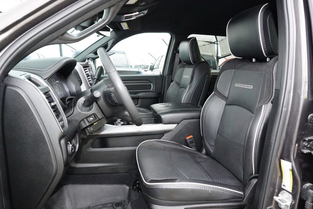 Used 2025 RAM 2500 Laramie AWD/4WD image 9