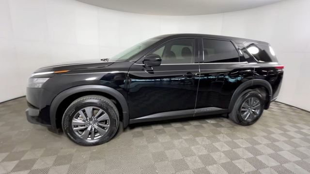 Used 2024 Nissan Pathfinder S AWD/4WD image 9