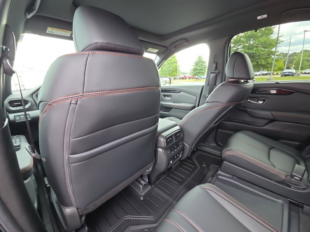 New 2026 Honda Pilot TrailSport image 16