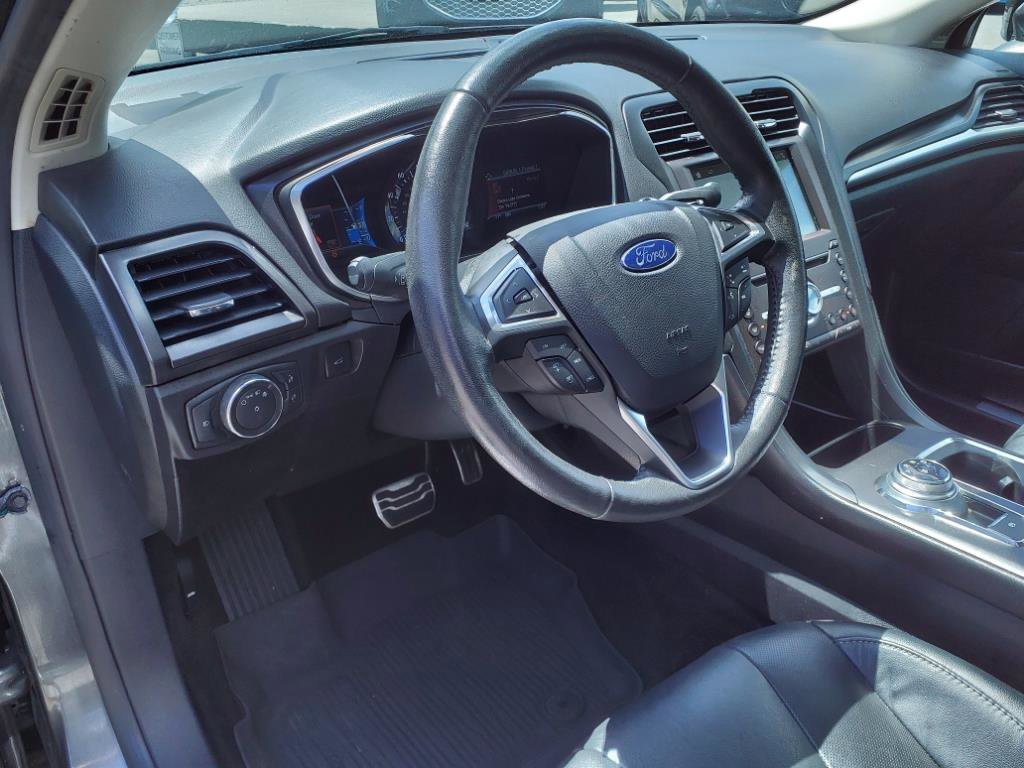 Used 2017 Ford Fusion Titanium image 18