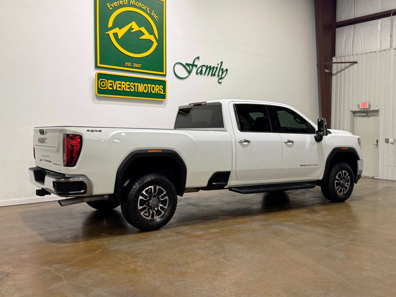 Used 2021 GMC Sierra 2500 SLT AWD/4WD image 8