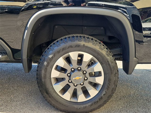 Used 2025 Chevrolet Silverado 2500 LT image 32
