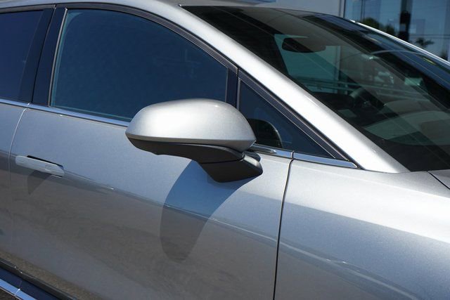 New 2025 Chevrolet Equinox EV LT image 12