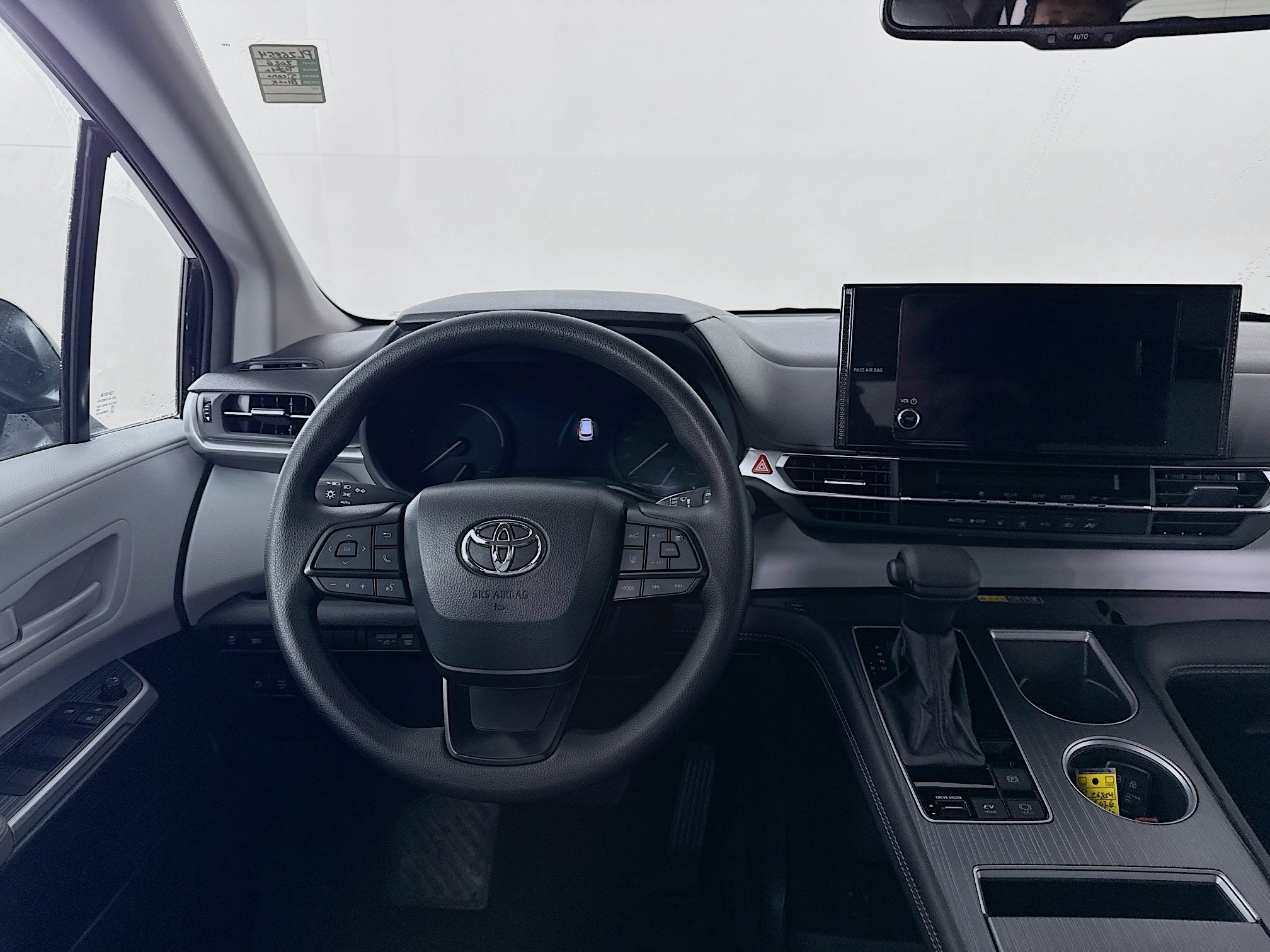 Certified 2026 Toyota Sienna LE FWD image 20