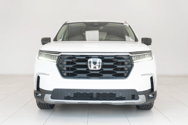 Used 2025 Honda Pilot EX-L image 26