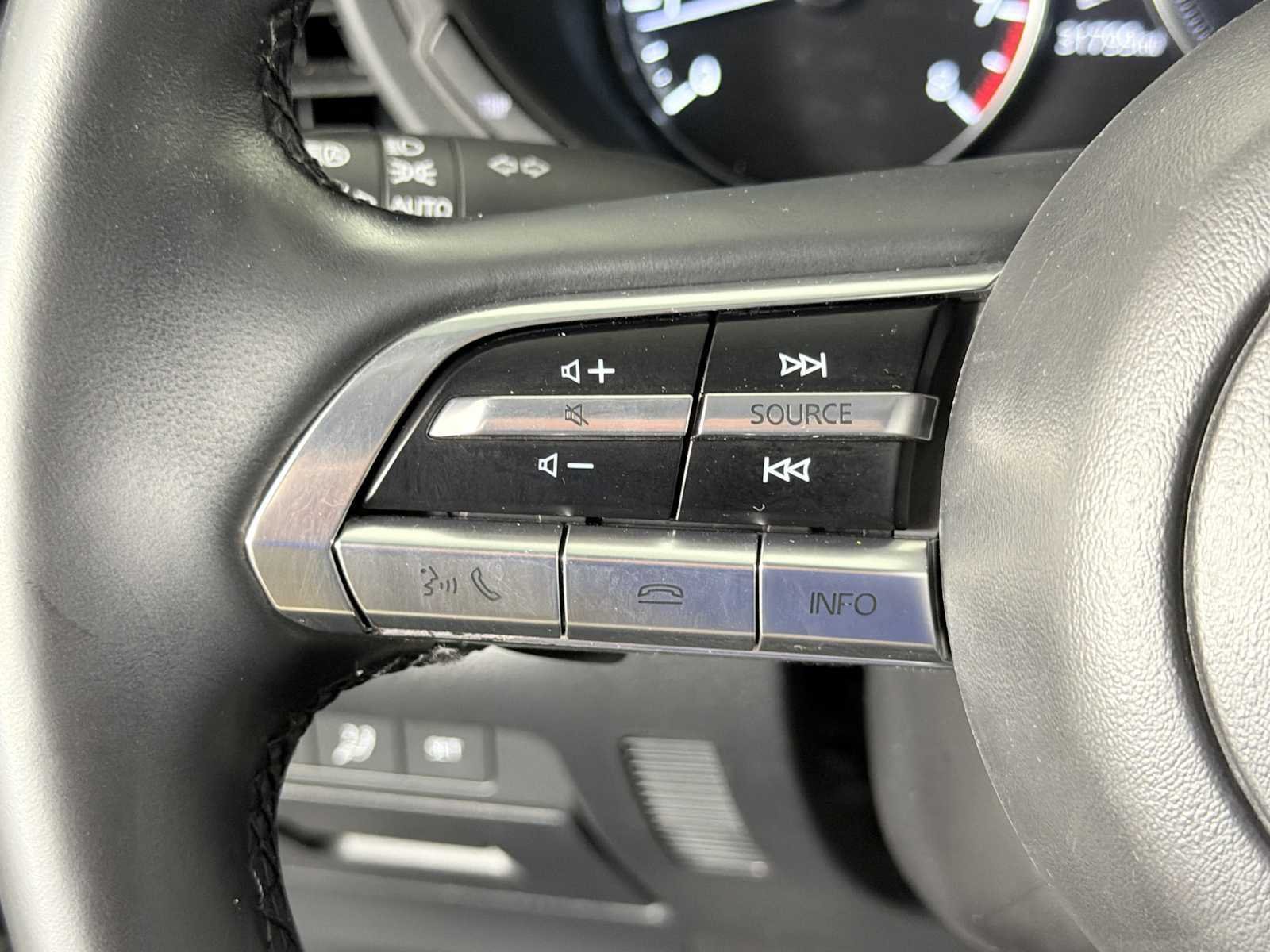 Used 2021 MAZDA CX-30 FWD 2.5 S w/ Premium Package image 24