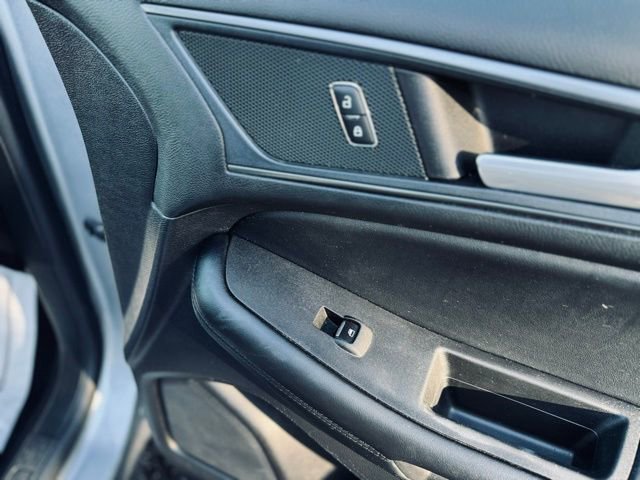 Used 2022 Ford Edge SE w/ Black Appearance Package image 15