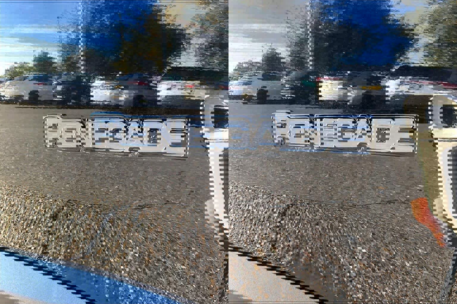 Used 2019 Jeep Renegade Altitude w/ Quick Order Package 2XM image 9