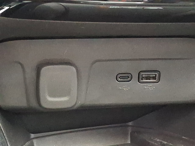 Used 2025 Chevrolet Trax RS w/ Sunroof Package image 25