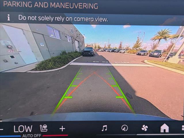 Used 2025 BMW 330i Sedan image 13