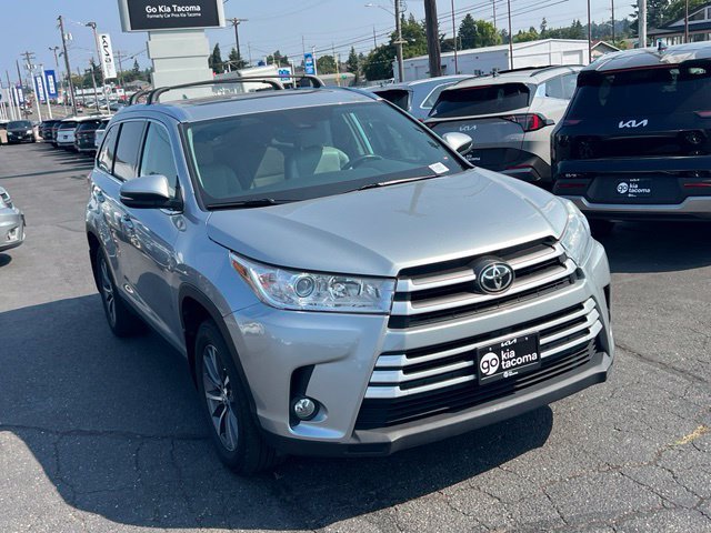 Used 2019 Toyota Highlander XLE AWD/4WD image 7