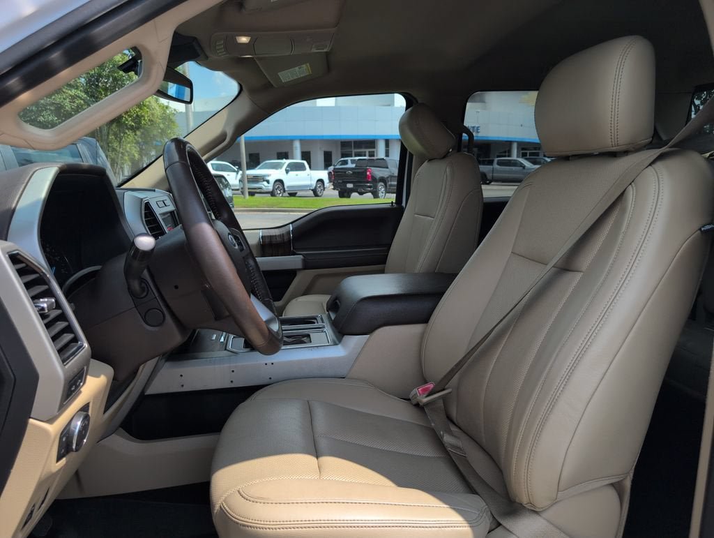 Used 2018 Ford F150 Lariat w/ Equipment Group 502A Luxury AWD/4WD image 14