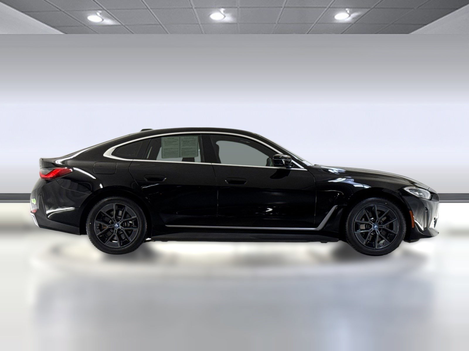 Used 2023 BMW i4 eDrive35 image 7