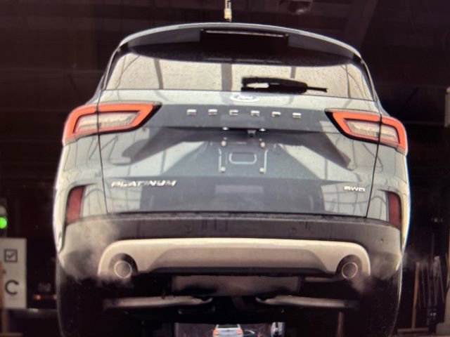 Used 2024 Ford Escape Platinum image 9