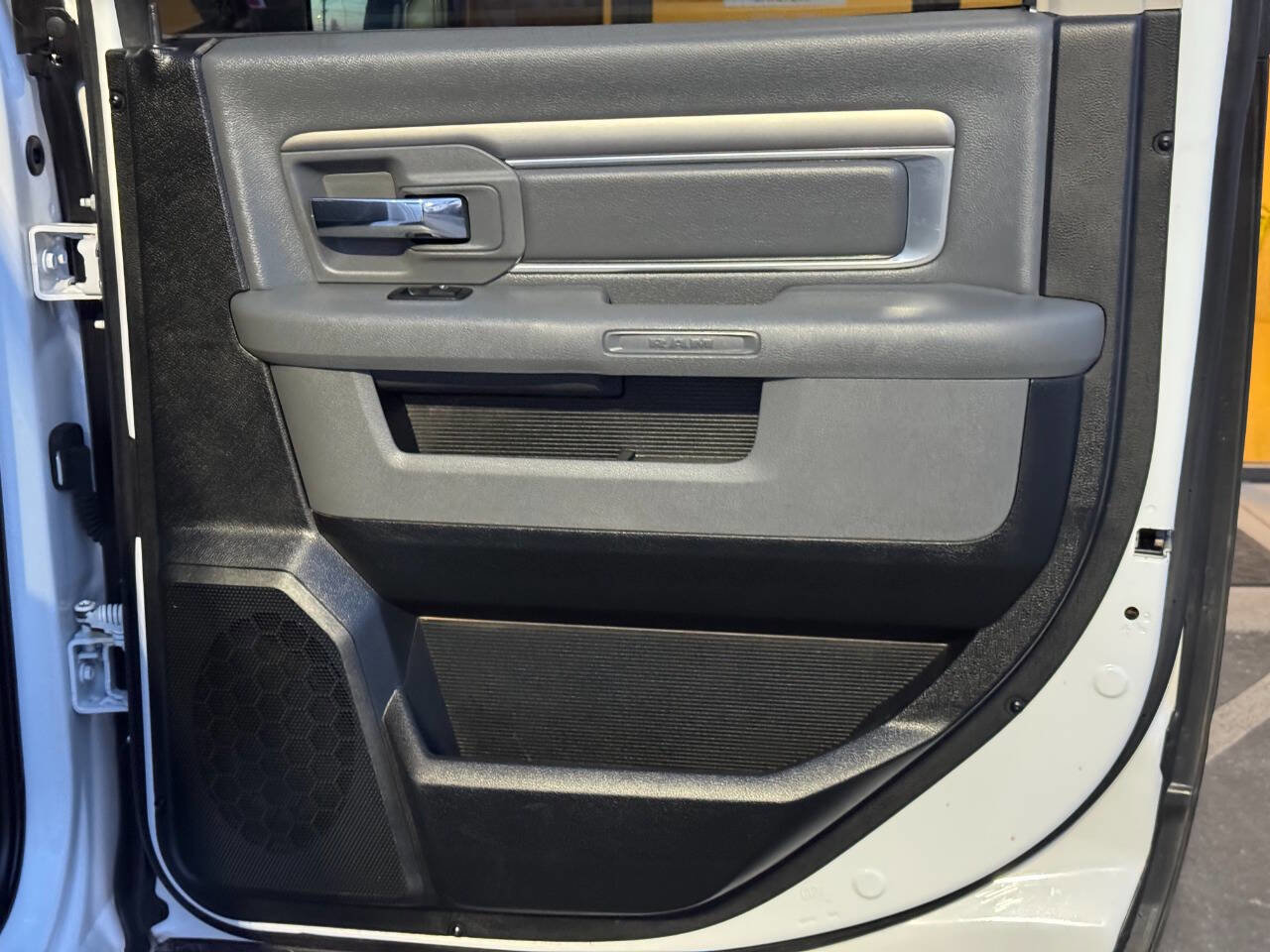 Used 2017 RAM 1500 Classic SLT image 40