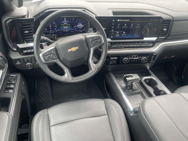 Used 2025 Chevrolet Silverado 1500 LTZ w/ LTZ Premium Package AWD/4WD image 13