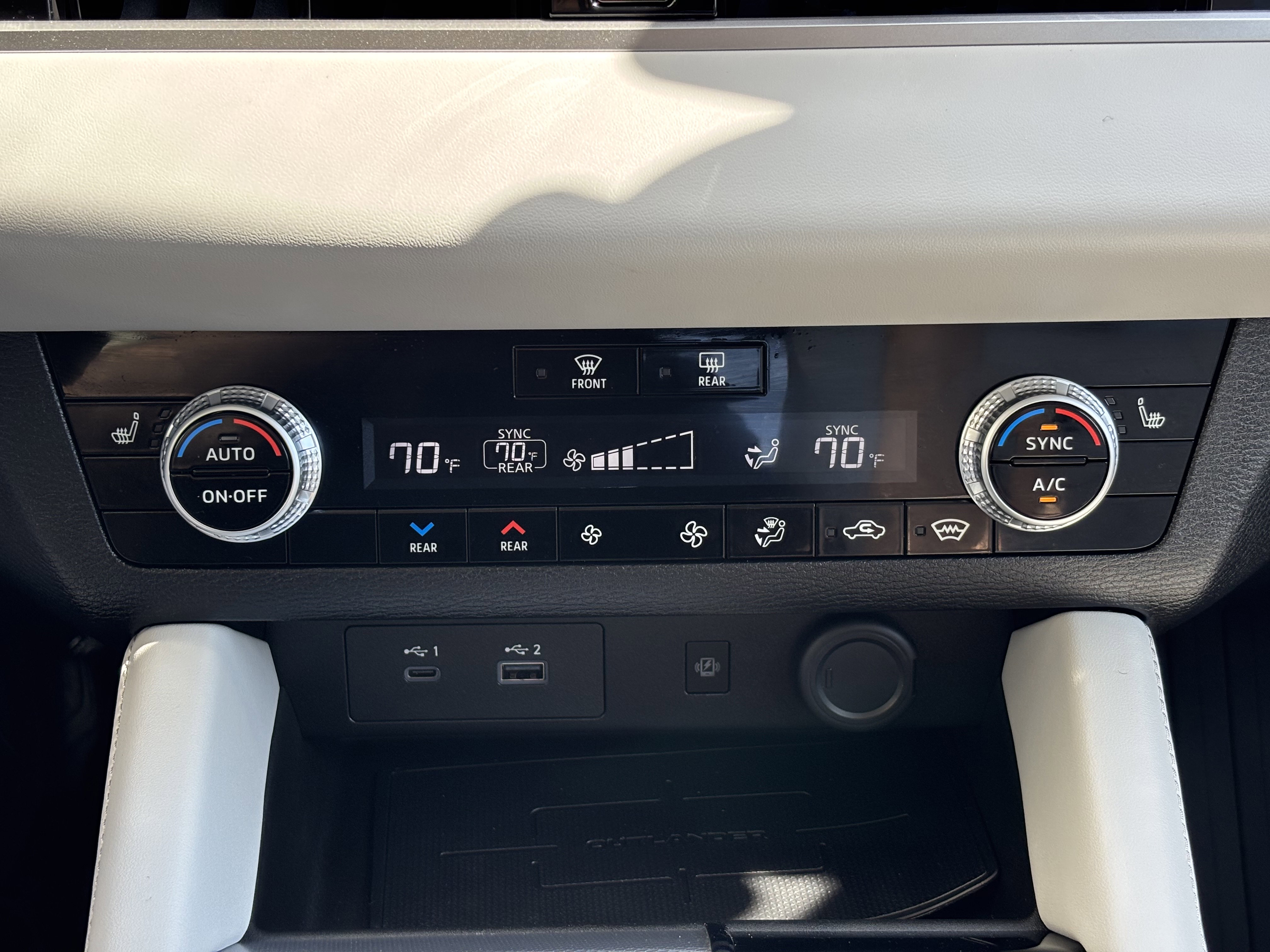 Used 2024 Mitsubishi Outlander SEL image 27