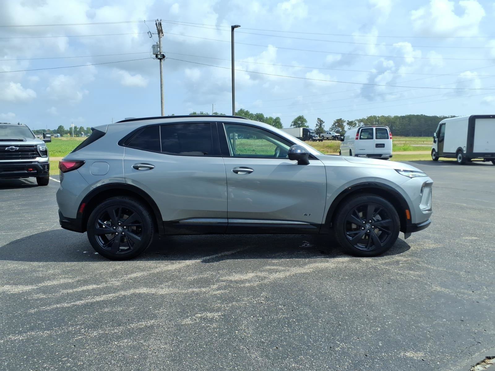 Used 2024 Buick Envision Sport Touring AWD/4WD image 6